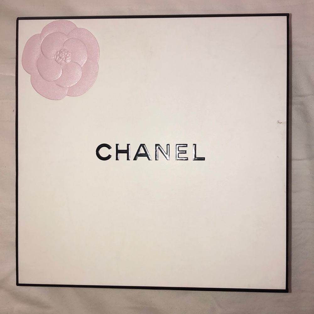 CHANEL box